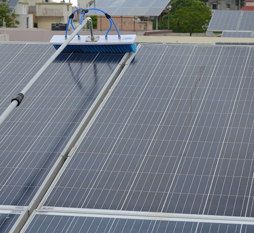 Solar Cleaning Brush
